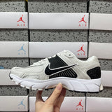 Vomero 5 White / Black