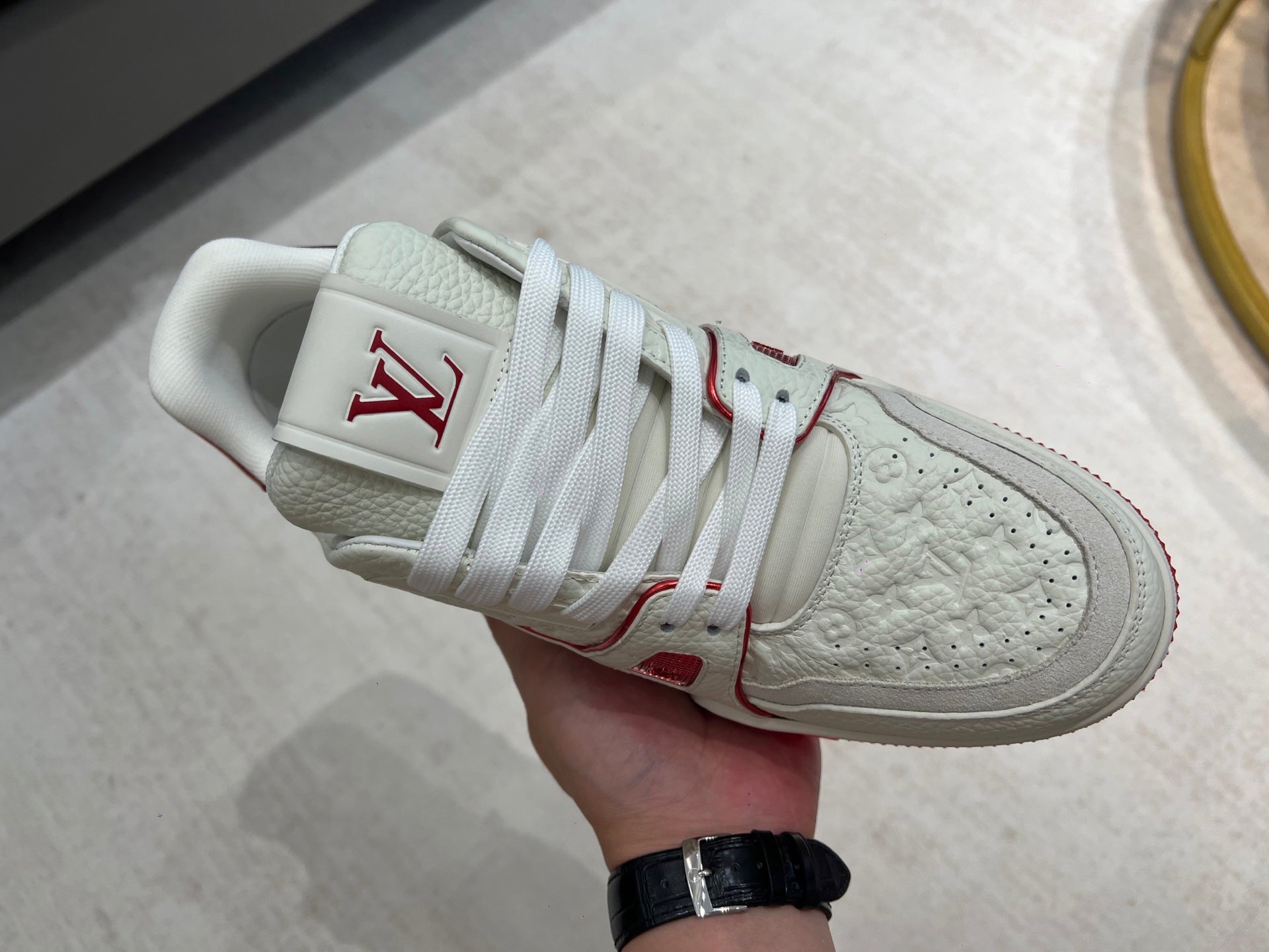 Trainer White and Red