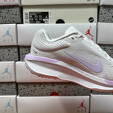 Winflo 11 White Lilac Bloom