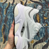 B22 White