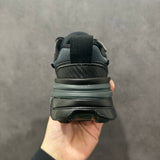 V2K Run Triple Black