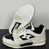 Trainer White and Black