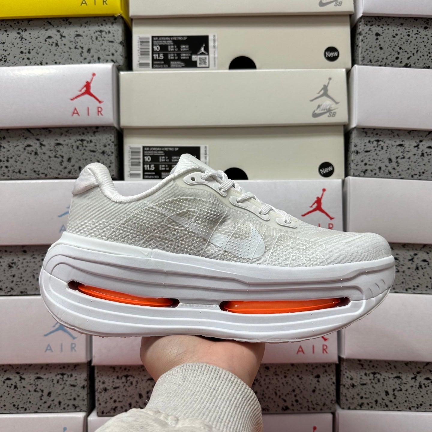 Vomero Premium Grey/White