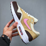 Air Max 1 Valentine's Day