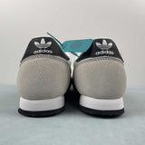AD R71 White Black Beige
