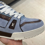 Trainer Blue