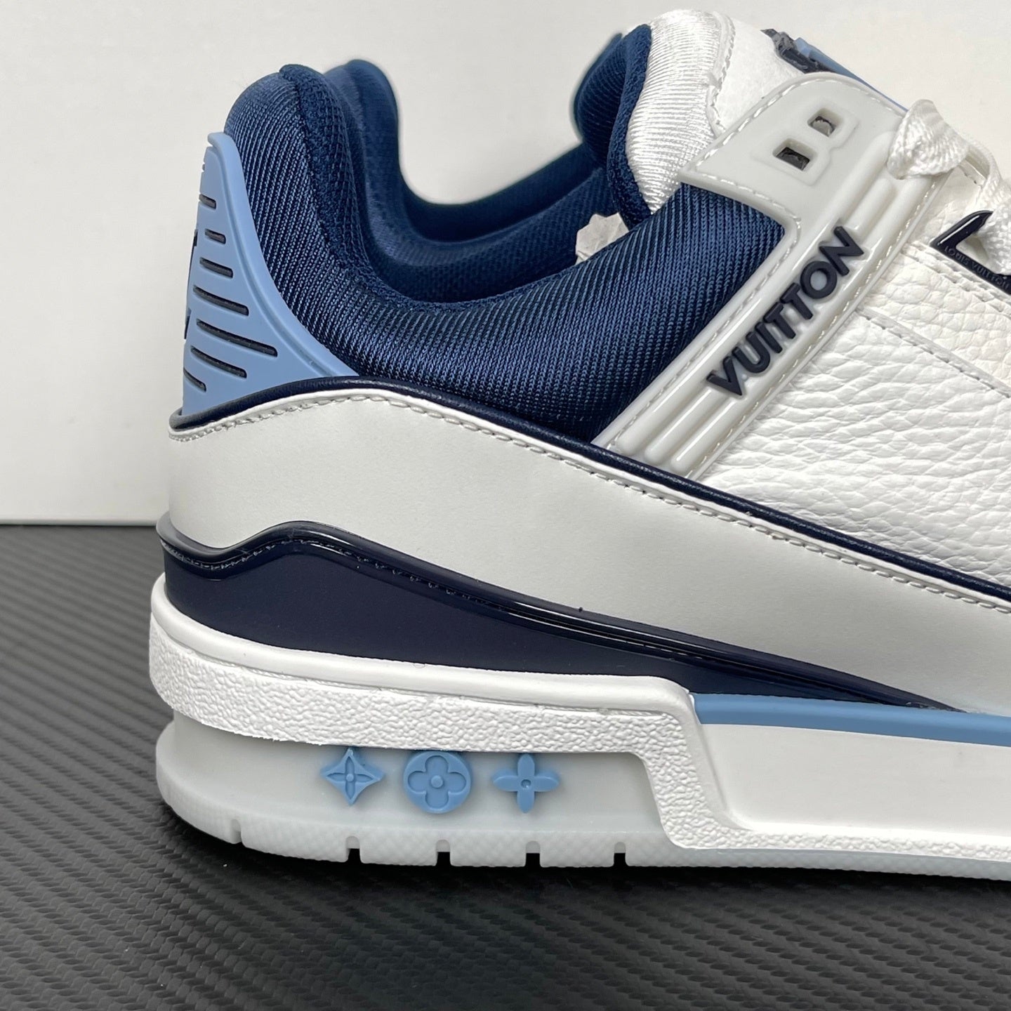 Trainer White and Dark Blue