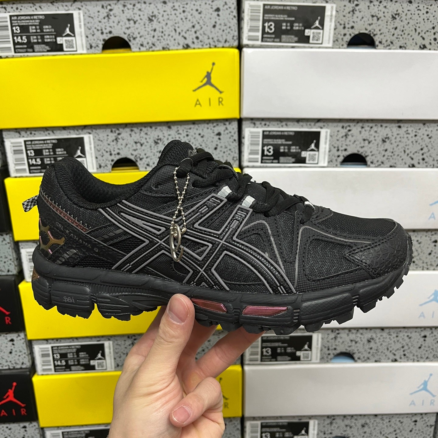 GEL-KAHANA 8 Black