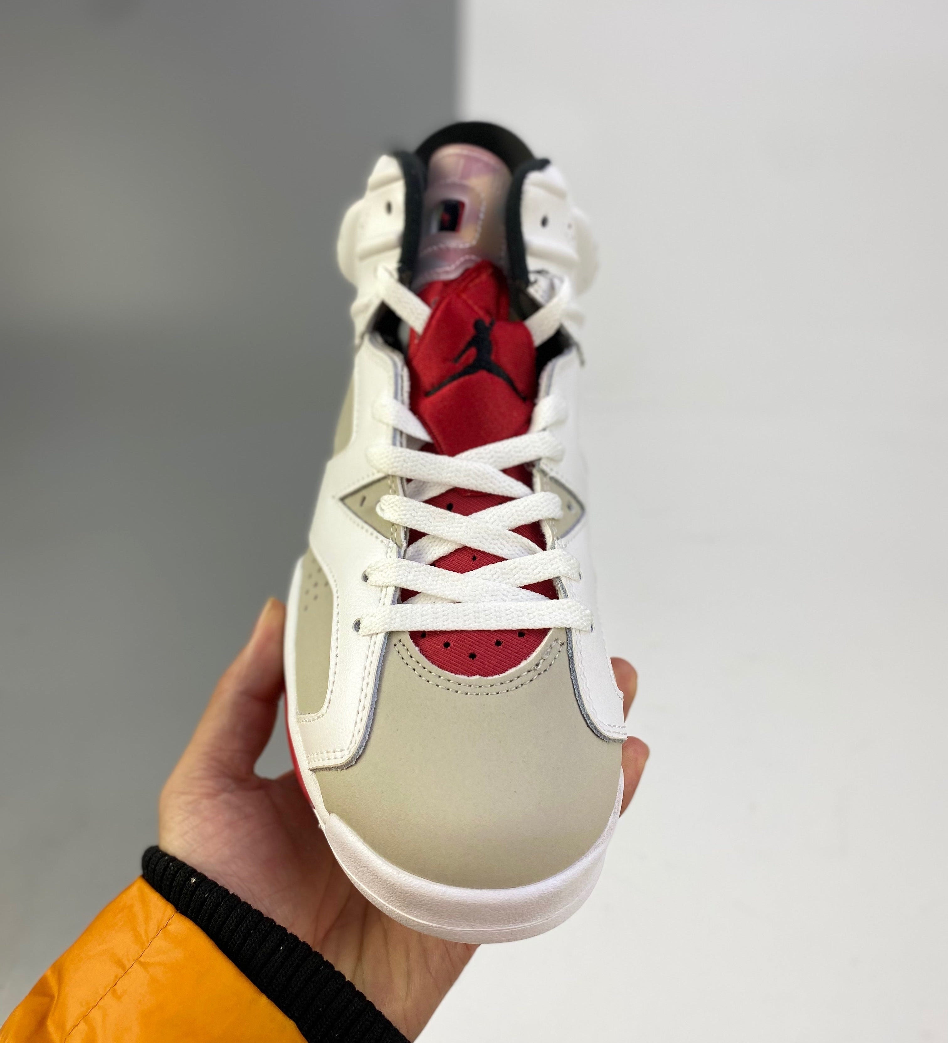 AJ6 Retro Hare