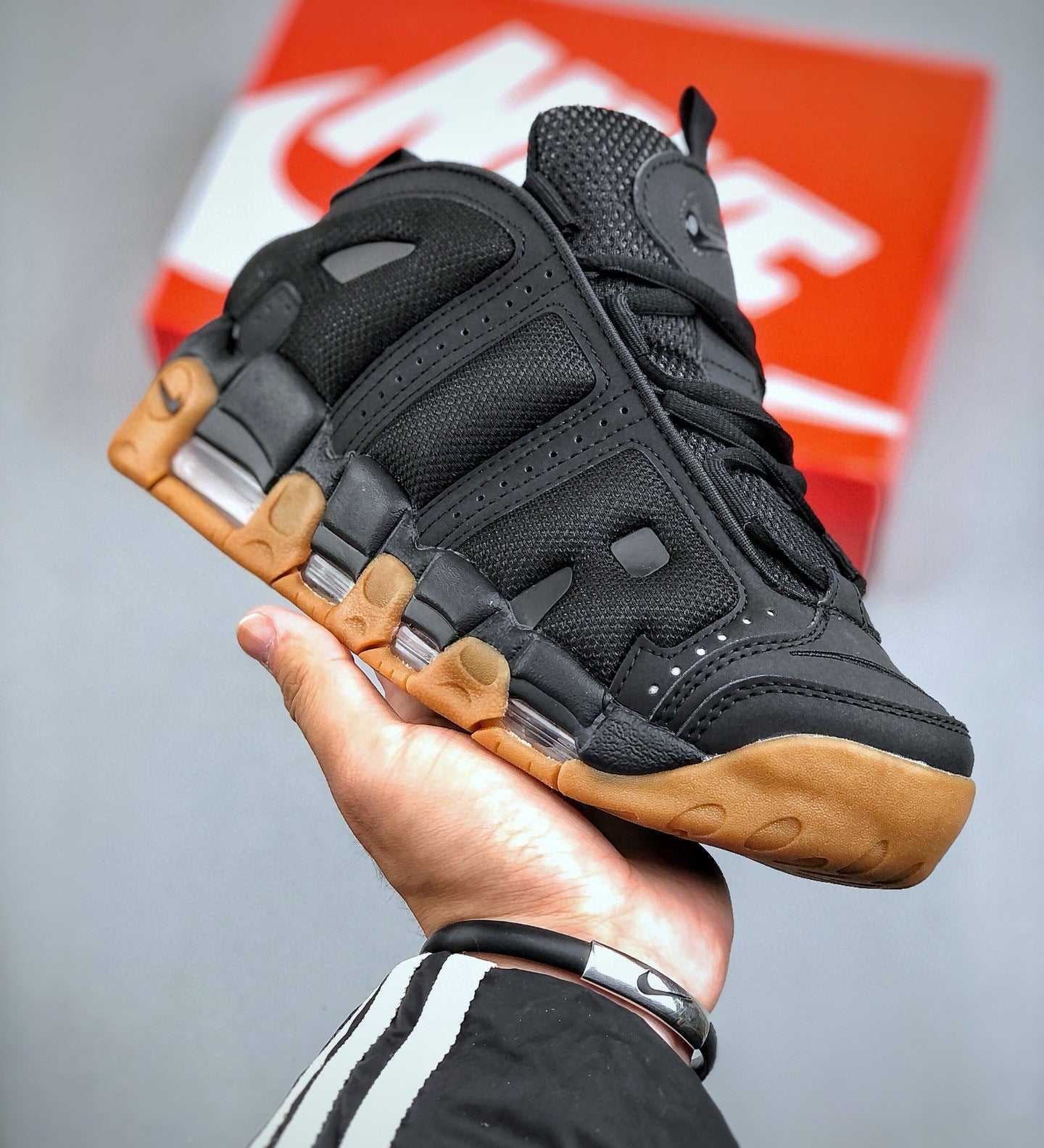Uptempo Litle Black