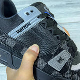 Trainer Black