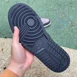 AJ1 MID Night Stadium