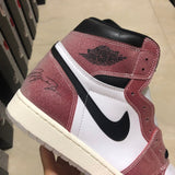 AJ1 High Trophy Room