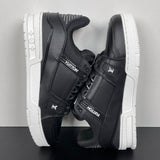 Trainer Black and White Sole