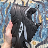 B22 Black