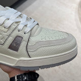 Trainer White and Grey