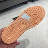 Trainer Orange