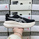 GEL-NIMBUS 28 Black/White