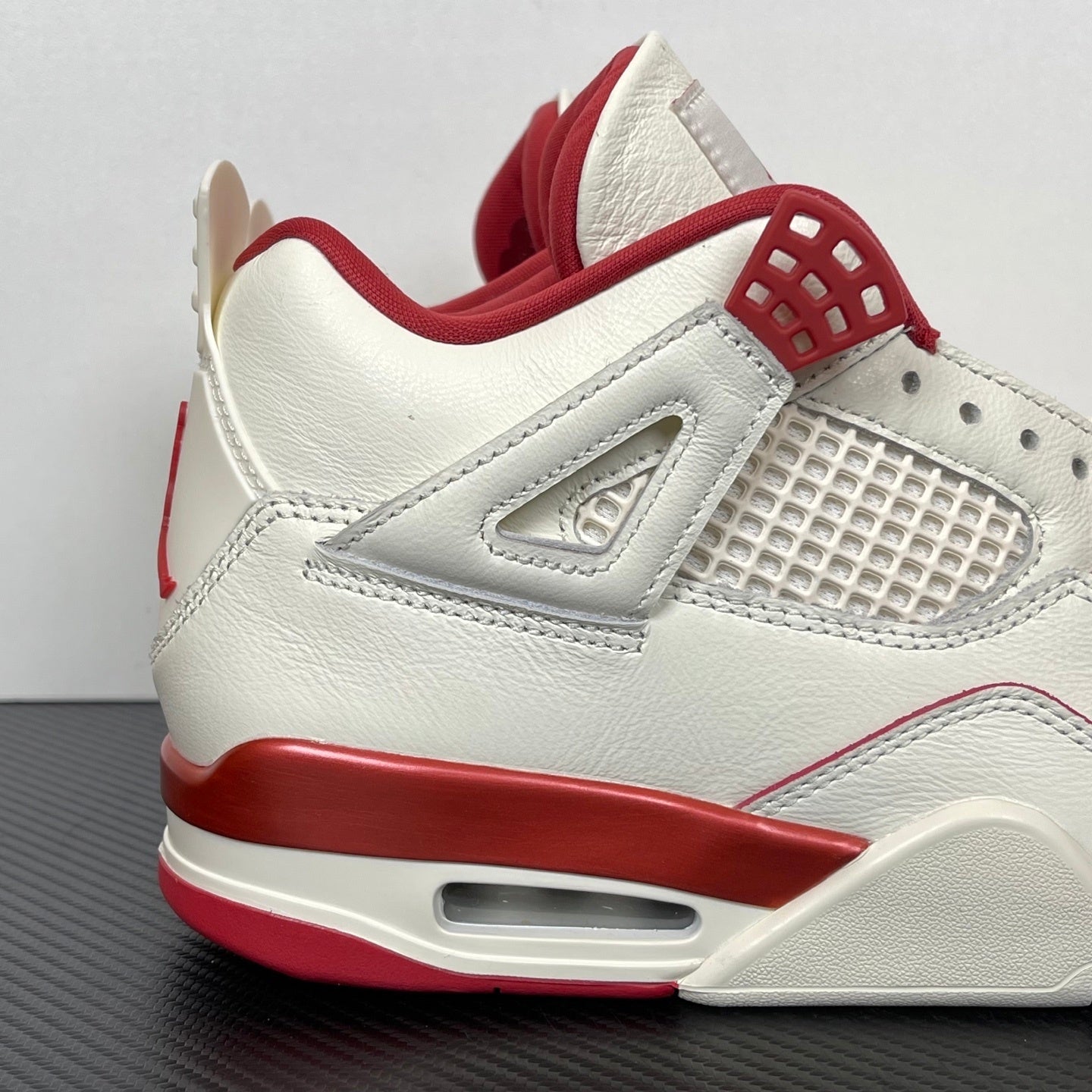 AJ4   'Valentine's Day'