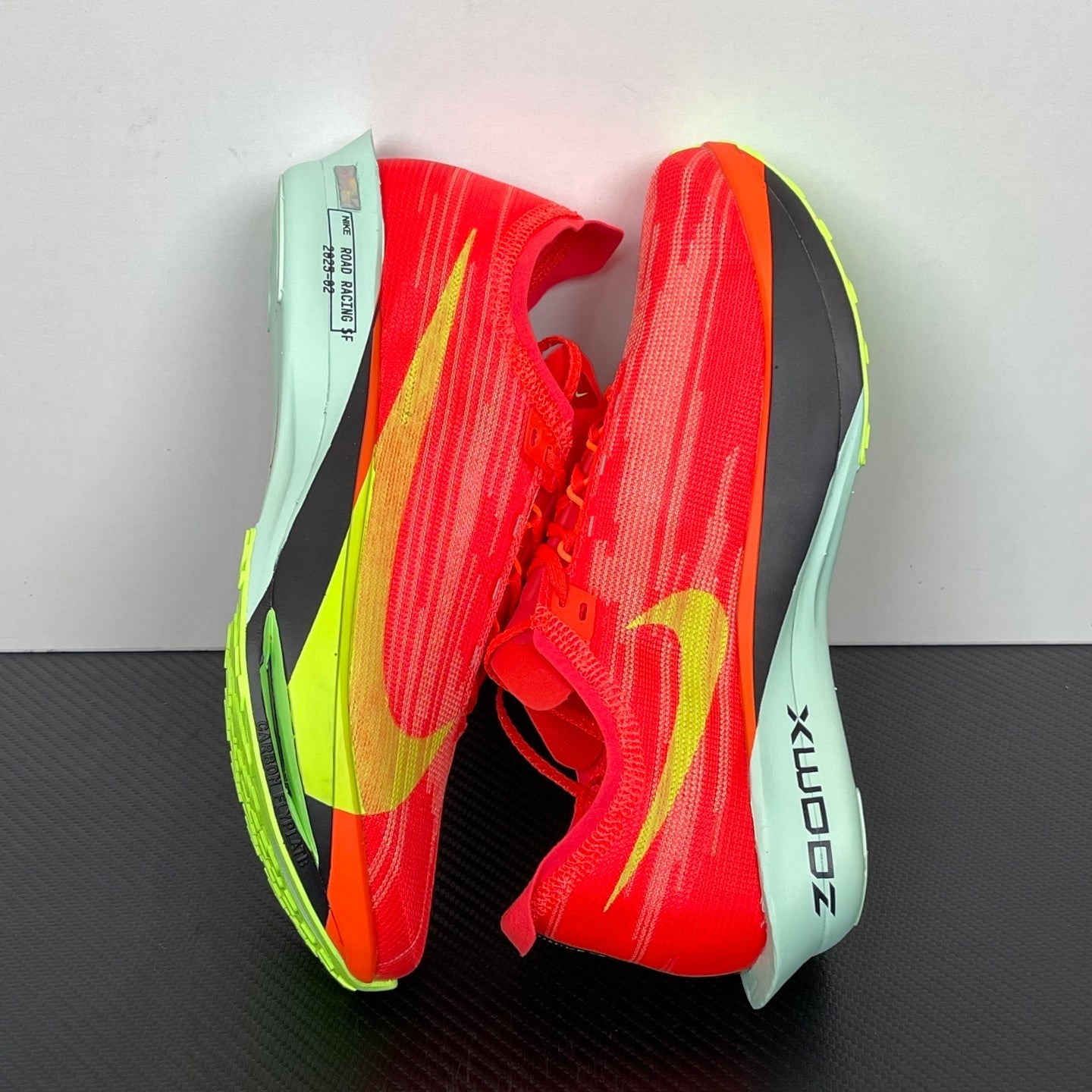 Streakfly 2 Bright Crimson/Lime Blast