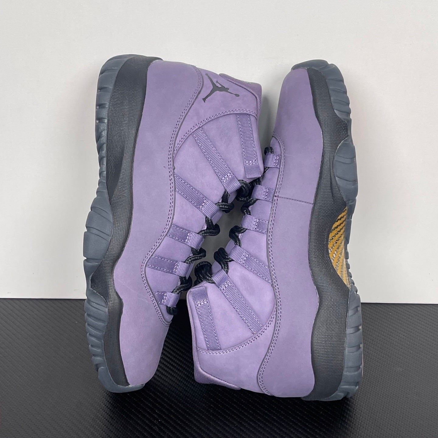 AJ11 Low Purple
