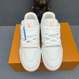 Trainer Orange
