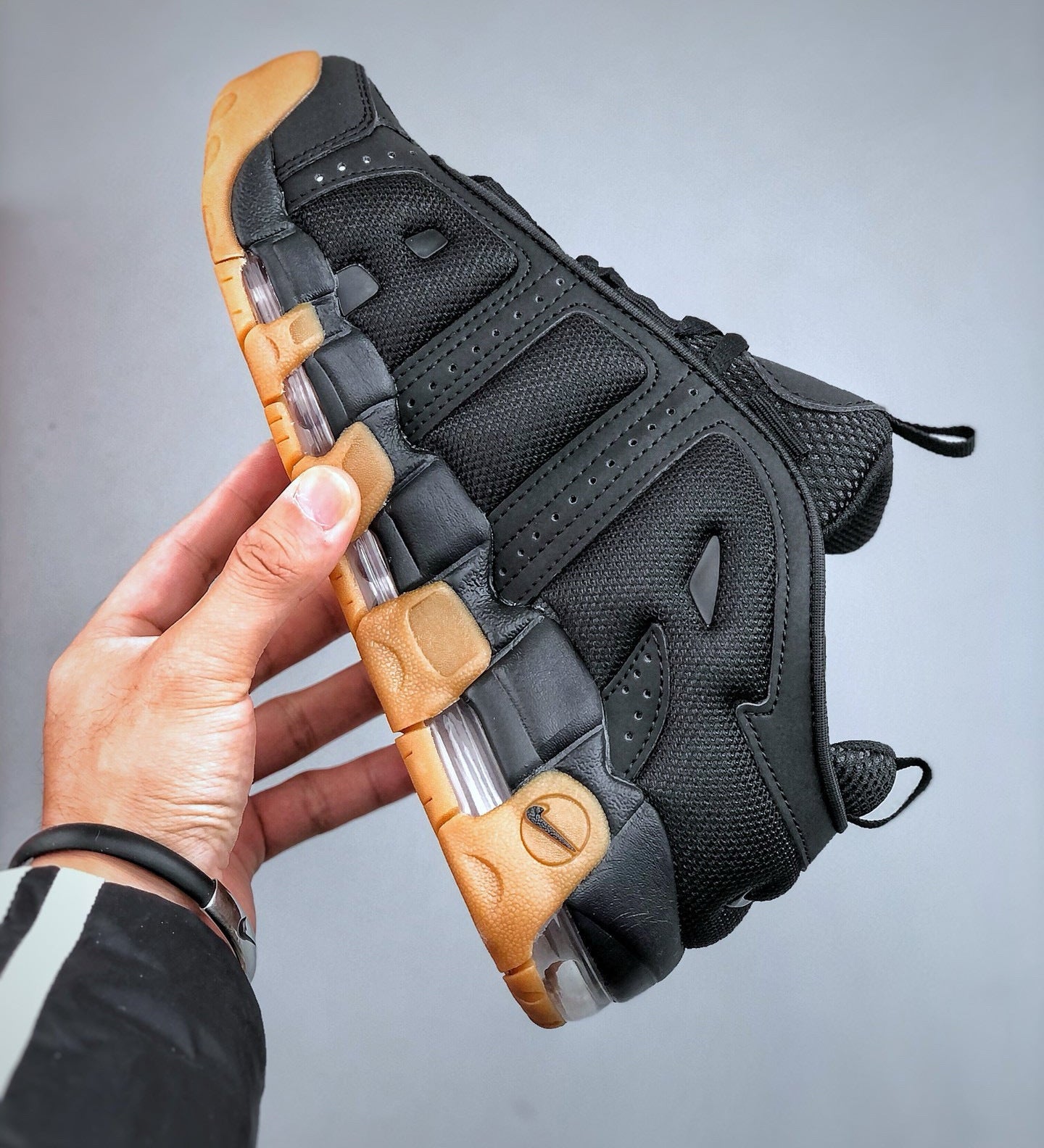 Uptempo Litle Black