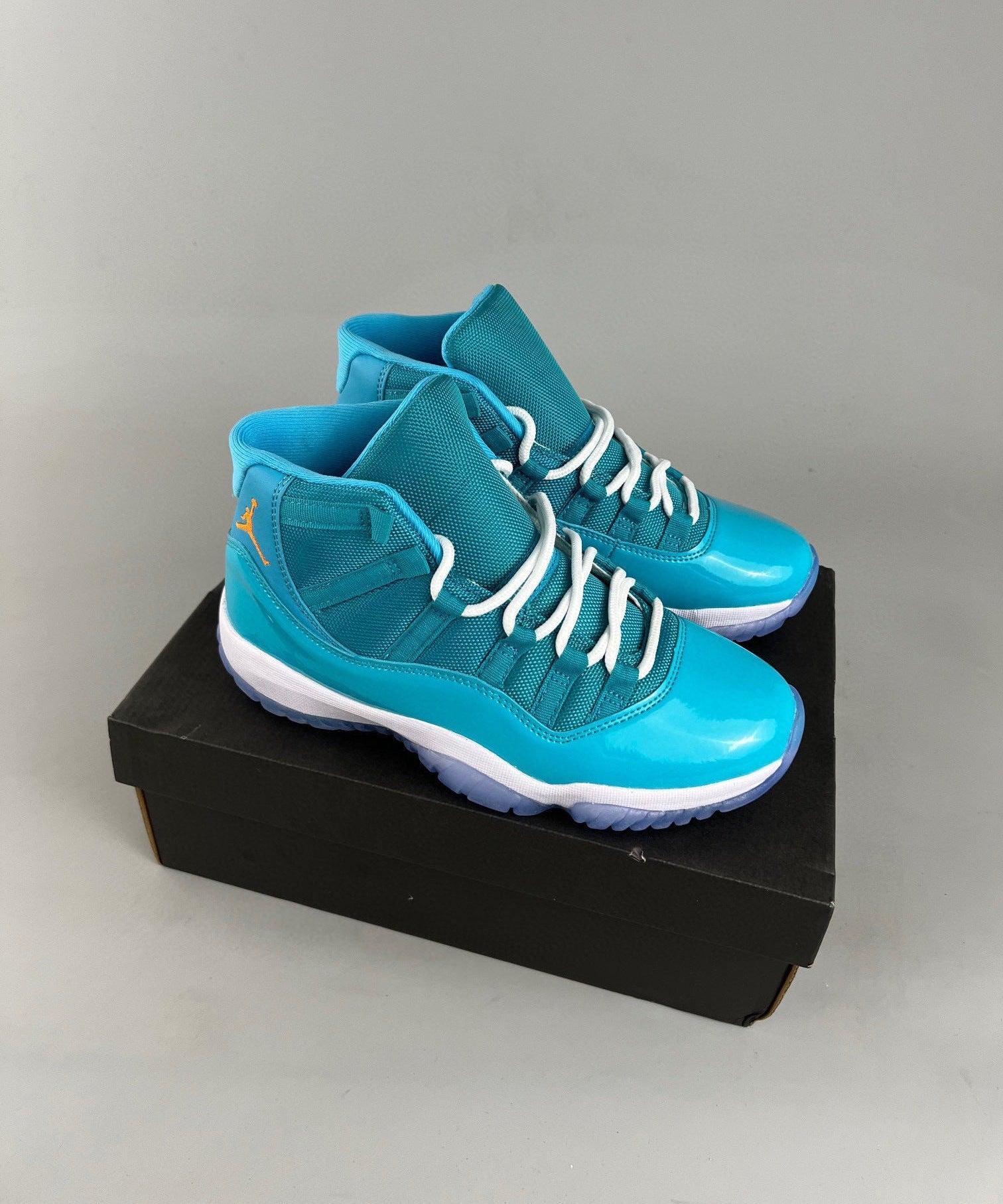 AJ11 UNC Win Like 82