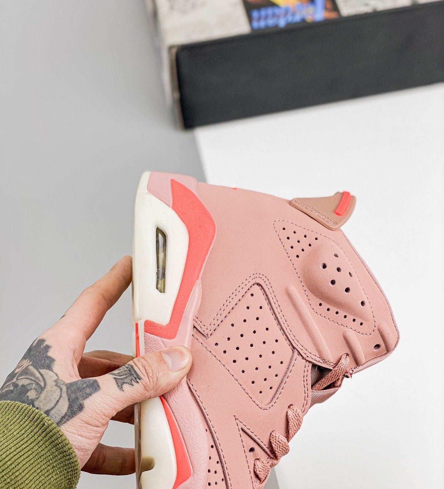 AJ6 Retro Pink