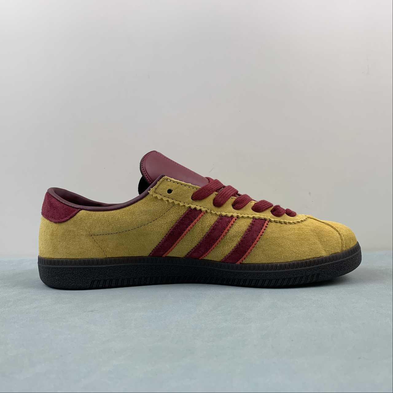 AD Bermuda Yellow Burgundy