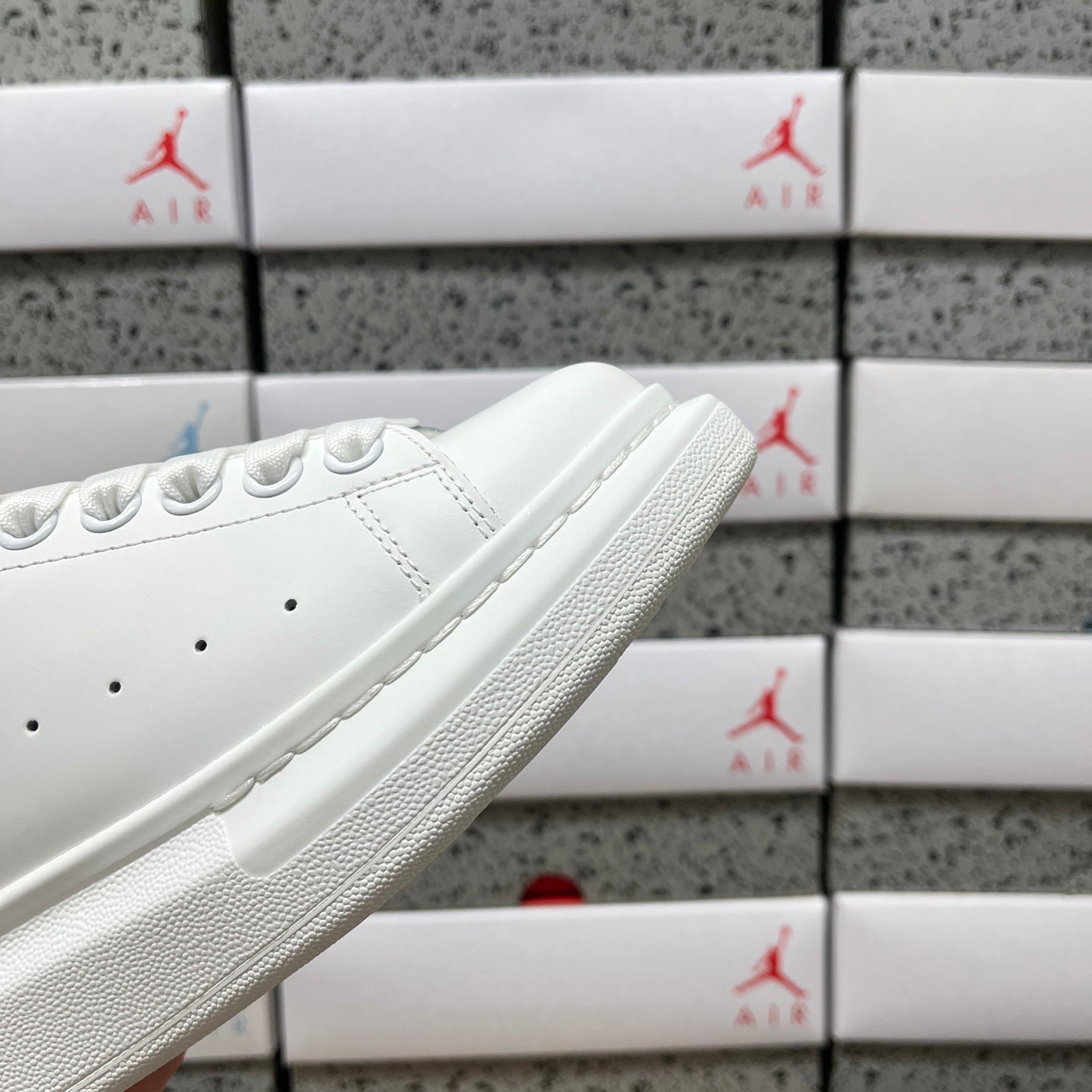 Alexander McQueen Low Gold White Drip Sneakers