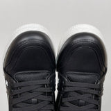 Trainer Black and White Sole