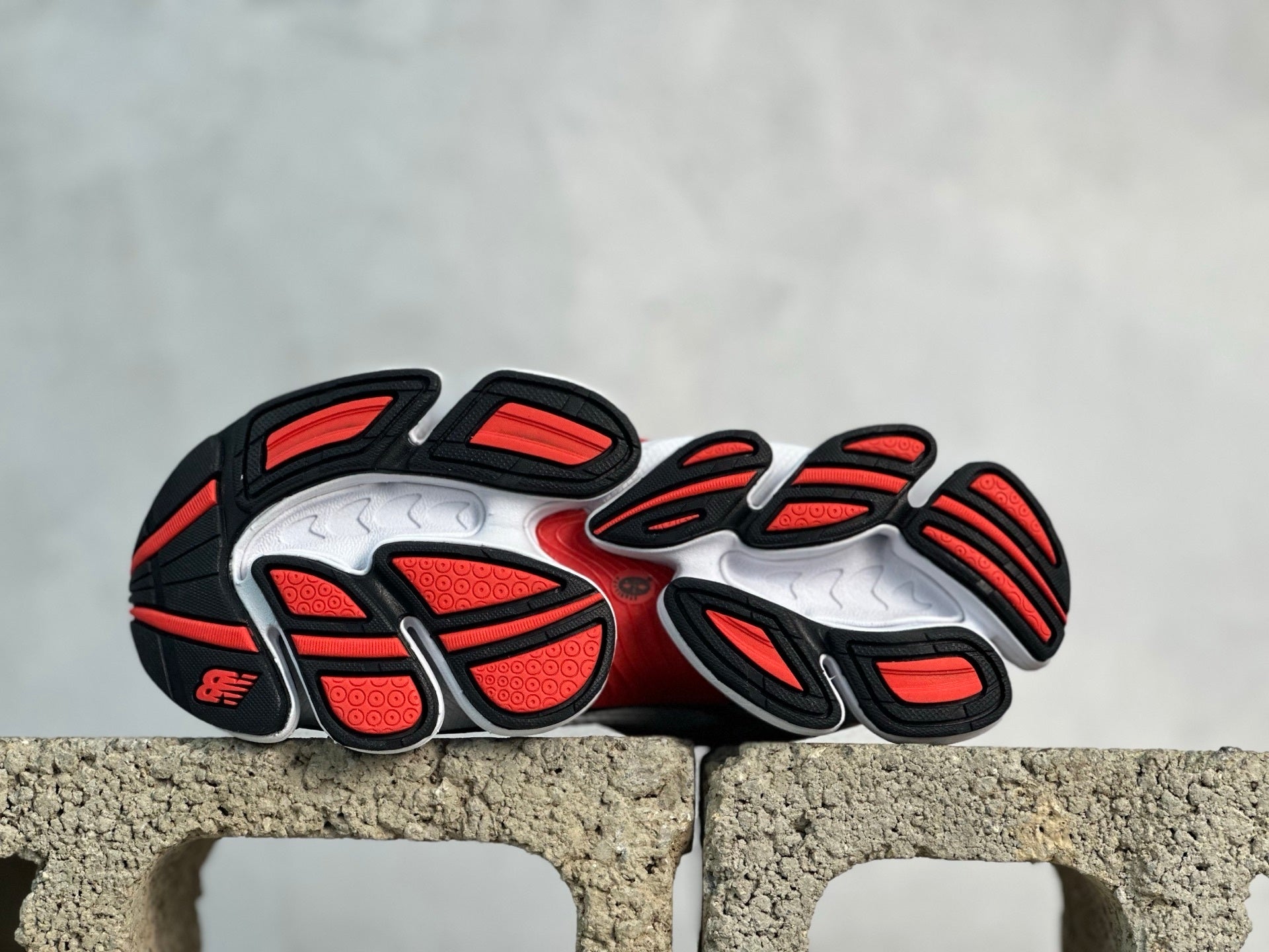 2000 Black and Red