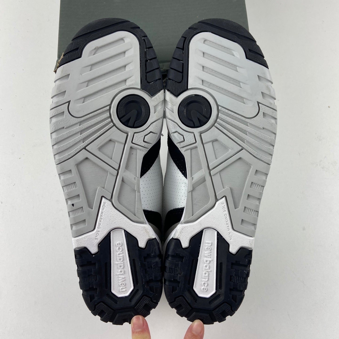 550 White and Black