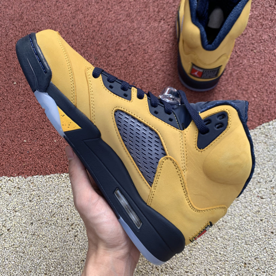 AJ 5 Retro Michigan