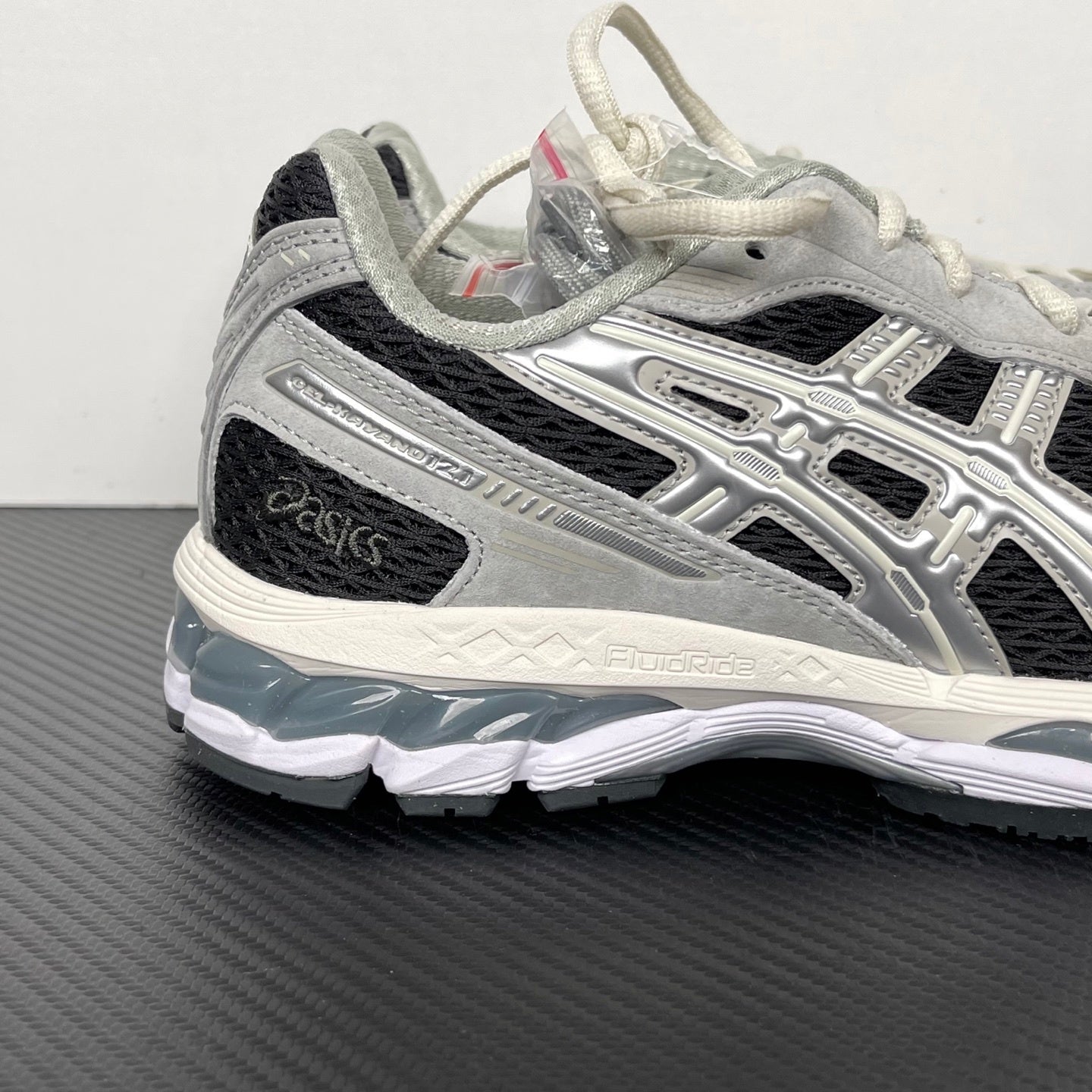 Kayano 14 Black / Silver / Cream