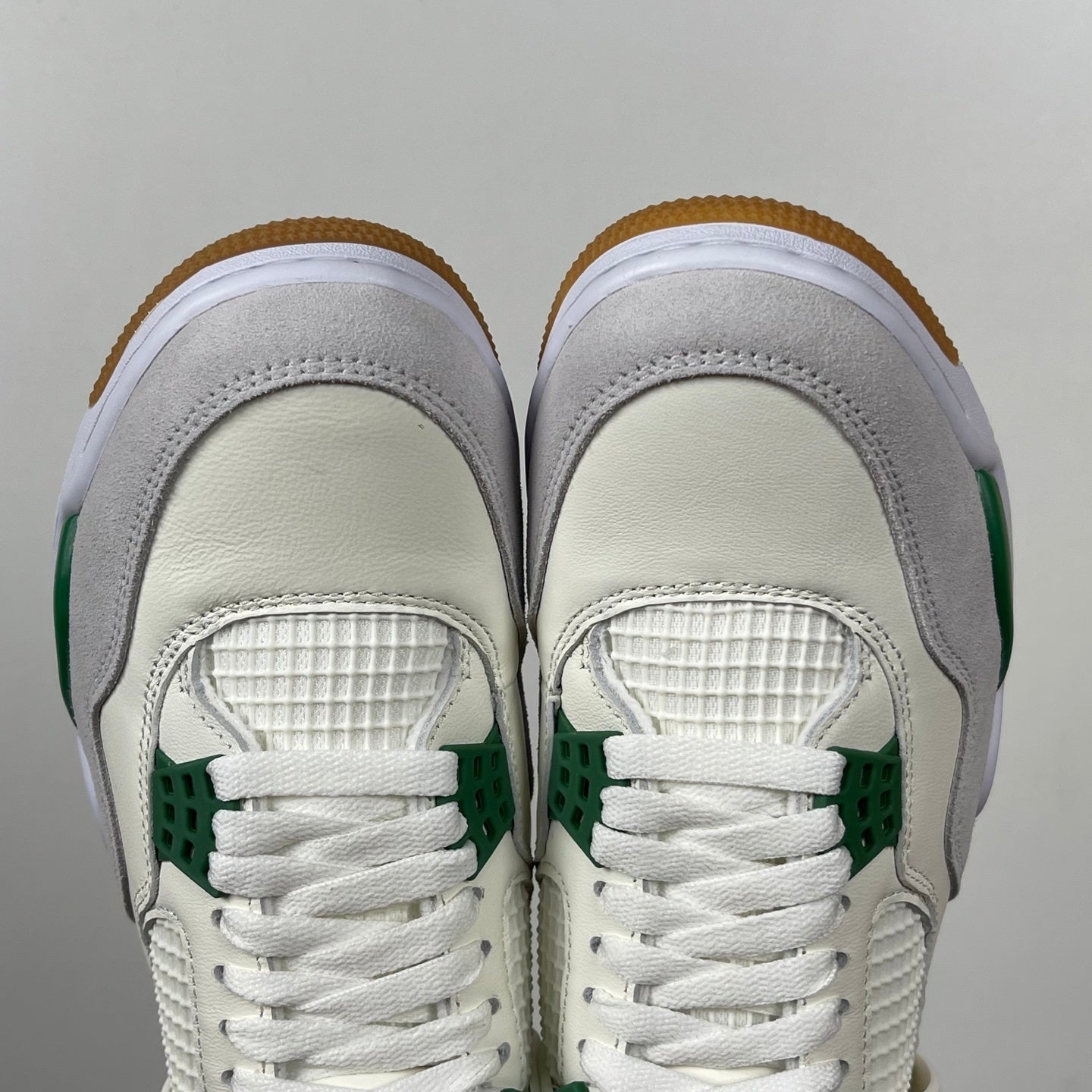 AJ4 Pine Green