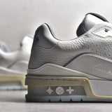 Trainer White and Cream