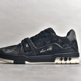 Trainer Black