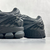 1906 Triple Black