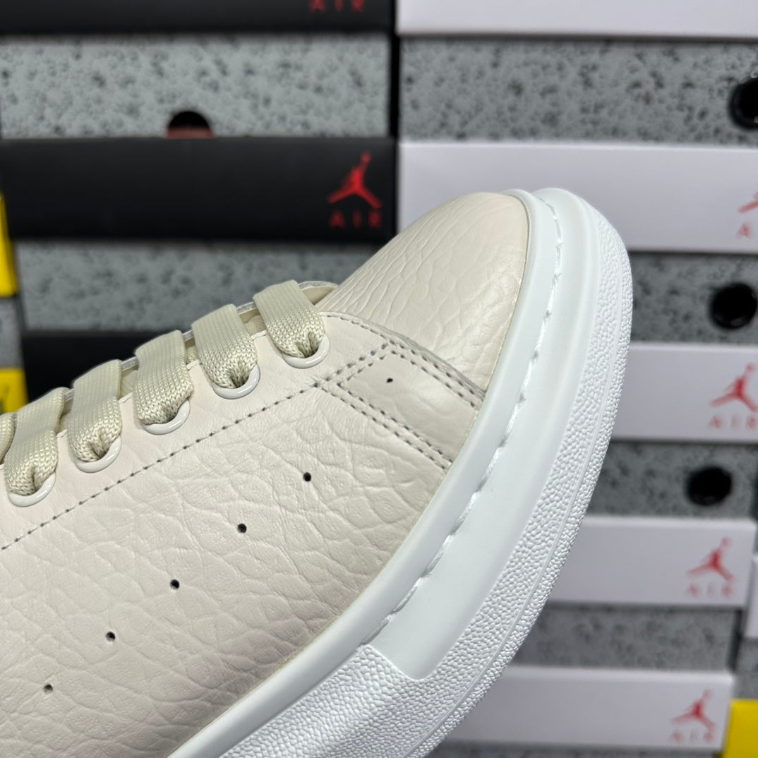 Alexander McQueen Beige and Black Drip Sneakers