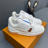 Trainer Orange