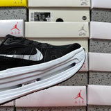 Vomero Premium Black/White