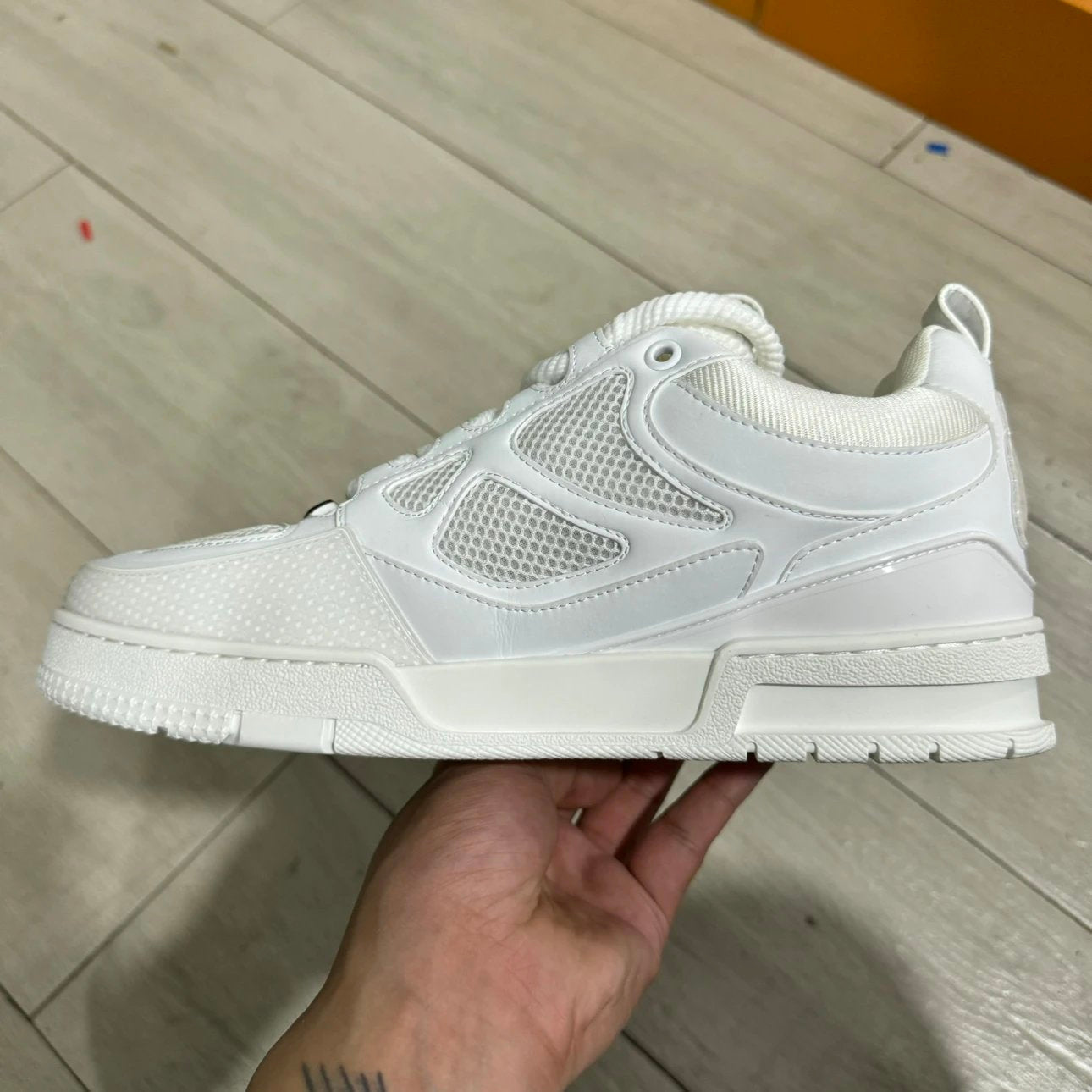 Skate White