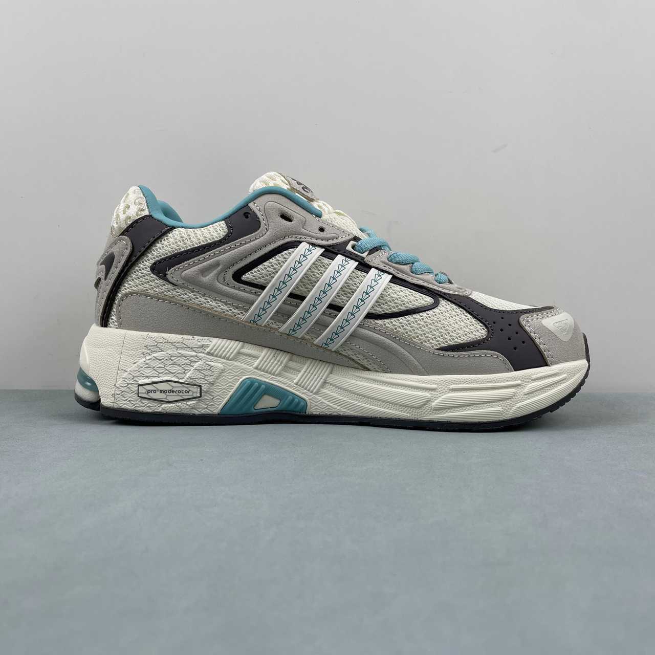 AD Response White Black Green