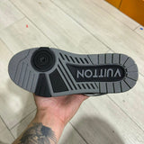 Skate Preto e Cinza
