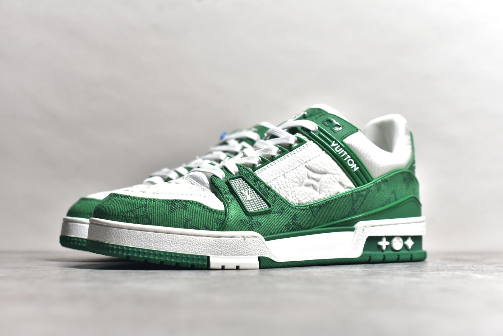 Trainer White and Green