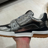Trainer Dark Silver