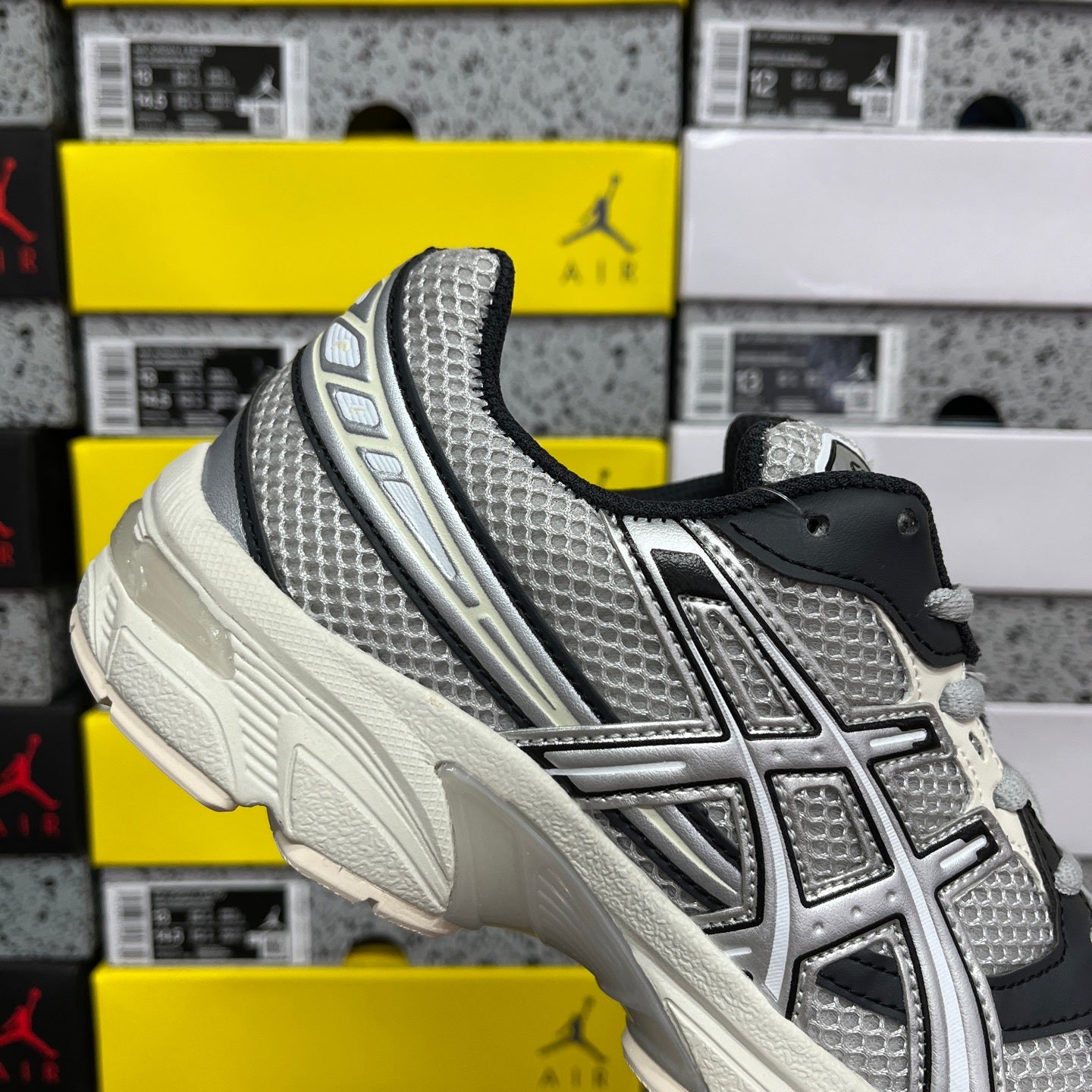 Gel-1130 Grey/Black