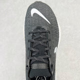 ZoomX Invincible Run Flyknit 3 Black/White